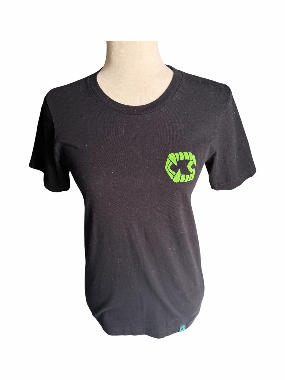 Creepy Co-Chomper tee, black short sleeves, glow in the dark vampire teeth, smal